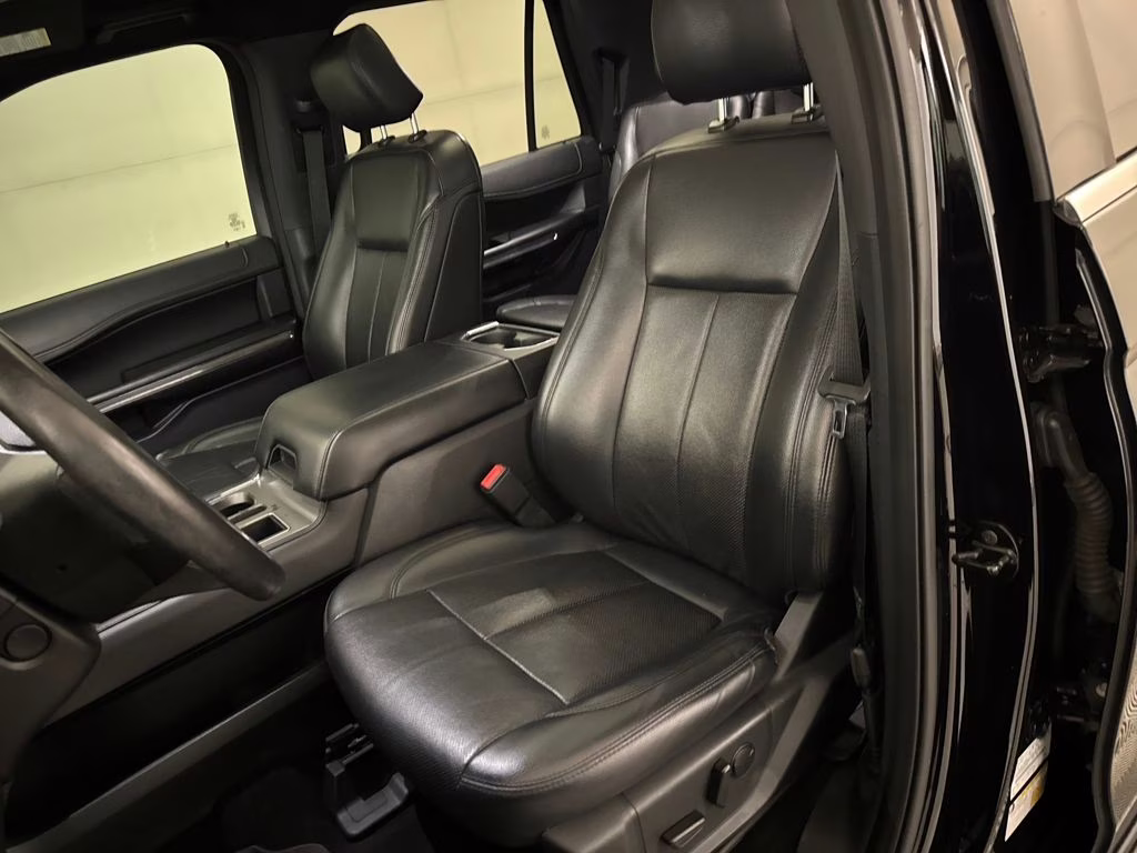 2020 Agate Black Ford Expedition XLT RWD SUV