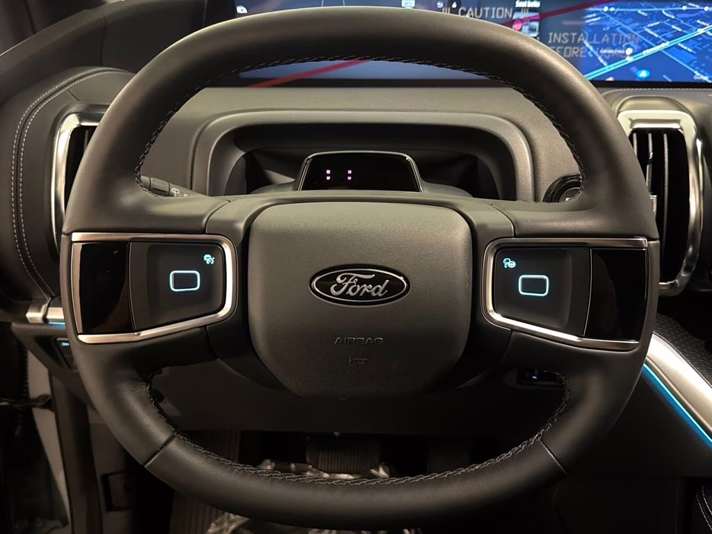 2026 Glacier Gray Metallic Tri-Coat Ford Expedition Platinum 4X4 SUV