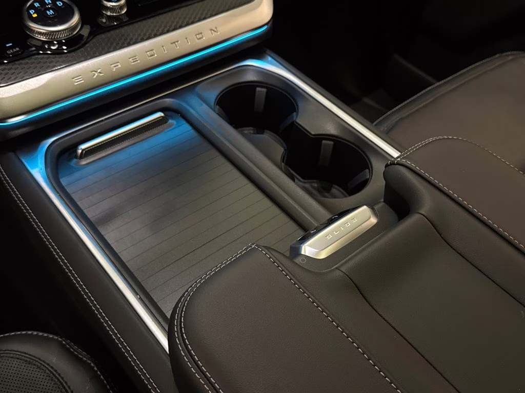 2026 Glacier Gray Metallic Tri-Coat Ford Expedition Platinum 4X4 SUV