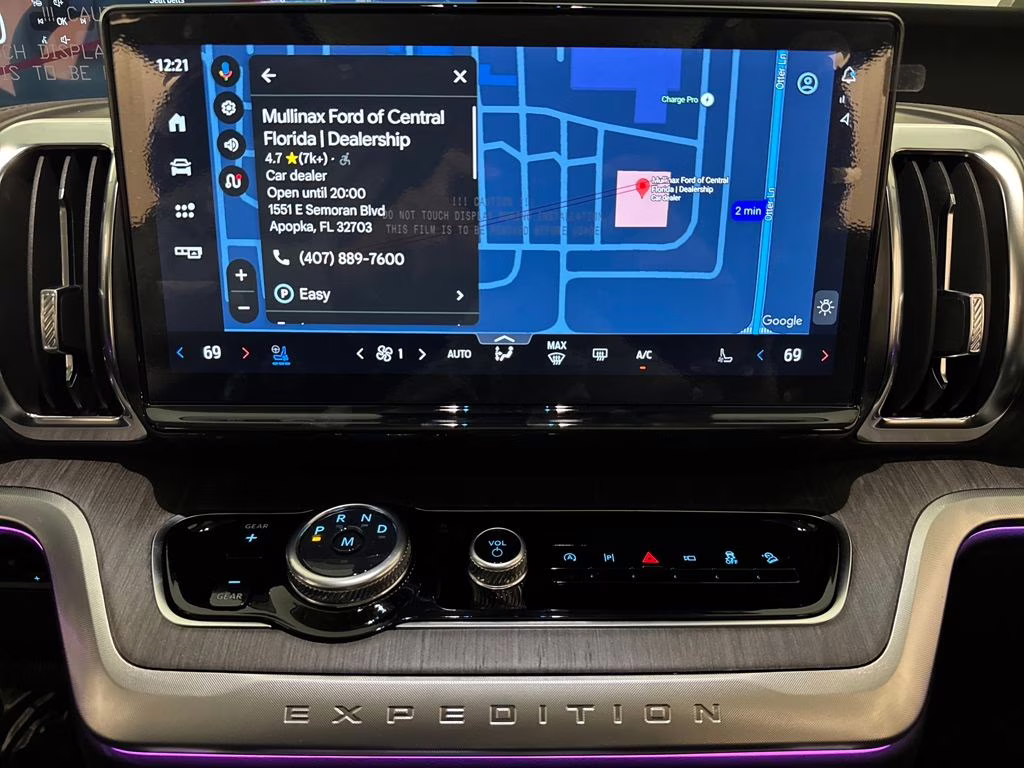 2026 Star White Metallic Tri-Coat Ford Expedition Platinum 4X4 SUV