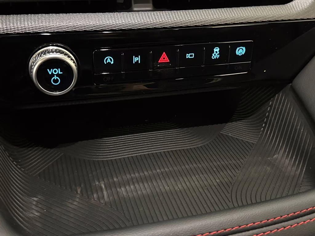 2026 Rapid Red Metallic Tinted Clearcoat Ford Explorer ST-Line RWD SUV