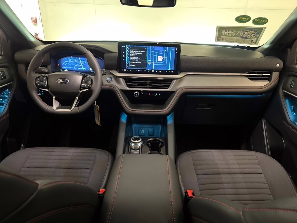 2026 Rapid Red Metallic Tinted Clearcoat Ford Explorer ST-Line RWD SUV