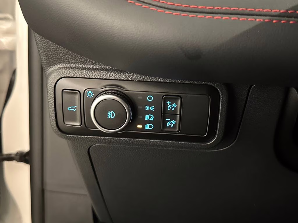 2026 Star White Metallic Tri-Coat Ford Explorer ST 4X4 SUV