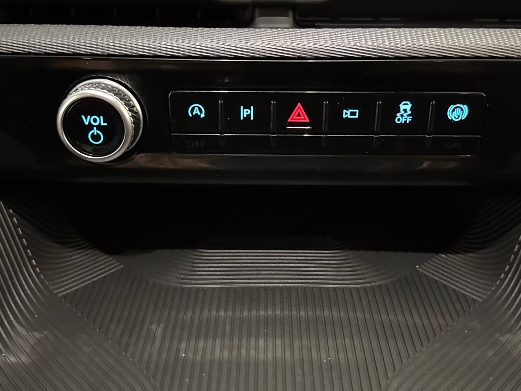 2026 Star White Metallic Tri-Coat Ford Explorer ST 4X4 SUV