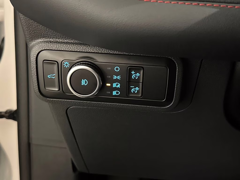 2026 Star White Metallic Tri-Coat Ford Explorer ST 4X4 SUV