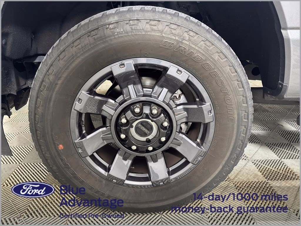 2024 Carbonized Gray Metallic Ford Super Duty F-250 SRW Lariat 4X4 Truck