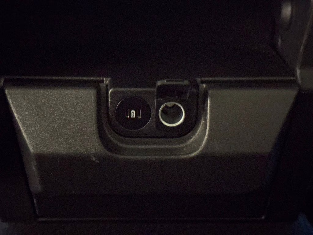 2024 Carbonized Gray Metallic Ford Super Duty F-250 SRW Lariat 4X4 Truck