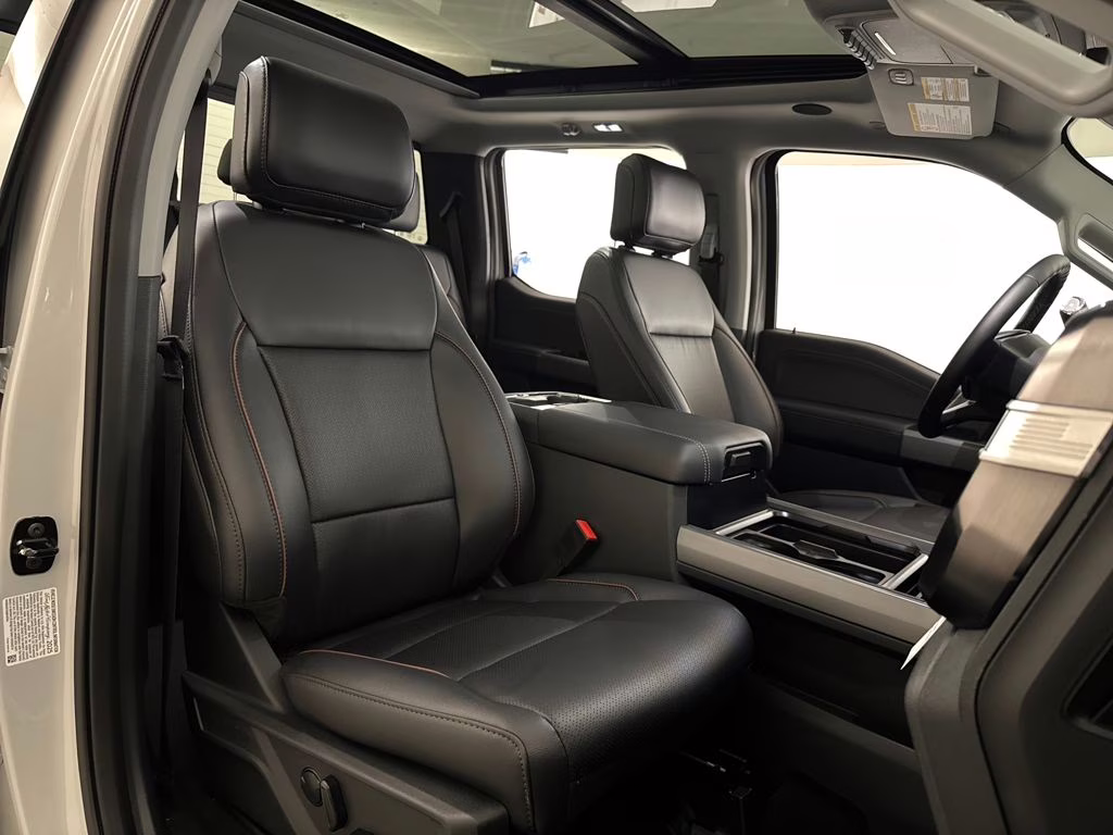 2026 Avalanche Ford Super Duty F-250 SRW Lariat 4X4 Truck