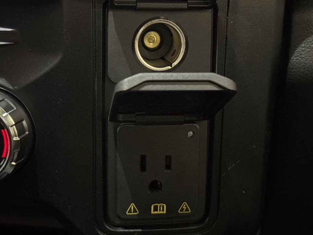 2026 Avalanche Ford Super Duty F-250 SRW Lariat 4X4 Truck