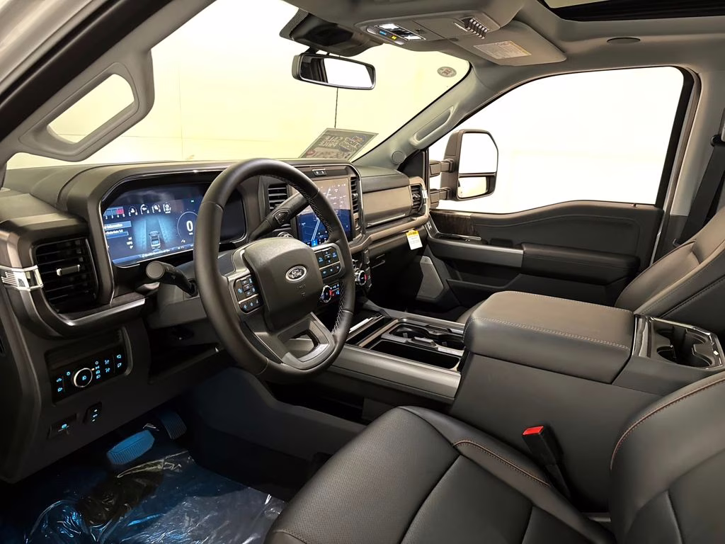 2026 Avalanche Ford Super Duty F-250 SRW Lariat 4X4 Truck