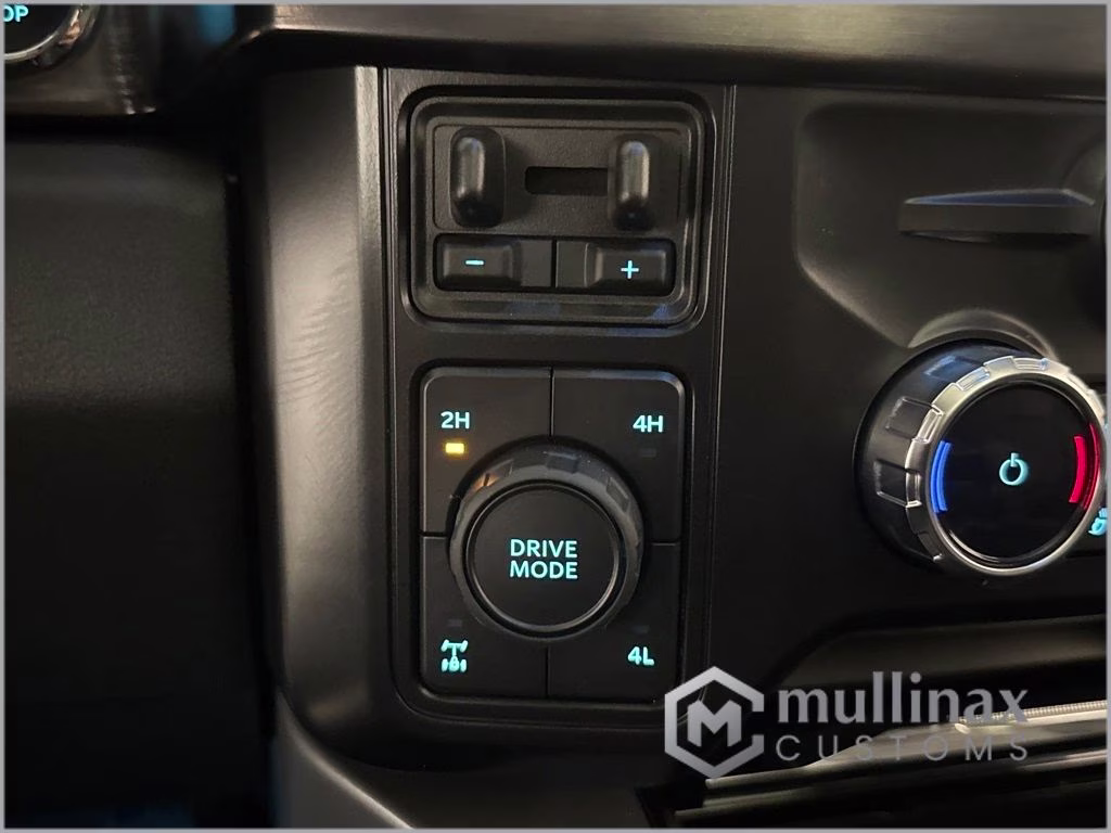 2026 Agate Black Metallic Ford Super Duty F-250 SRW Lariat 4X4 Truck