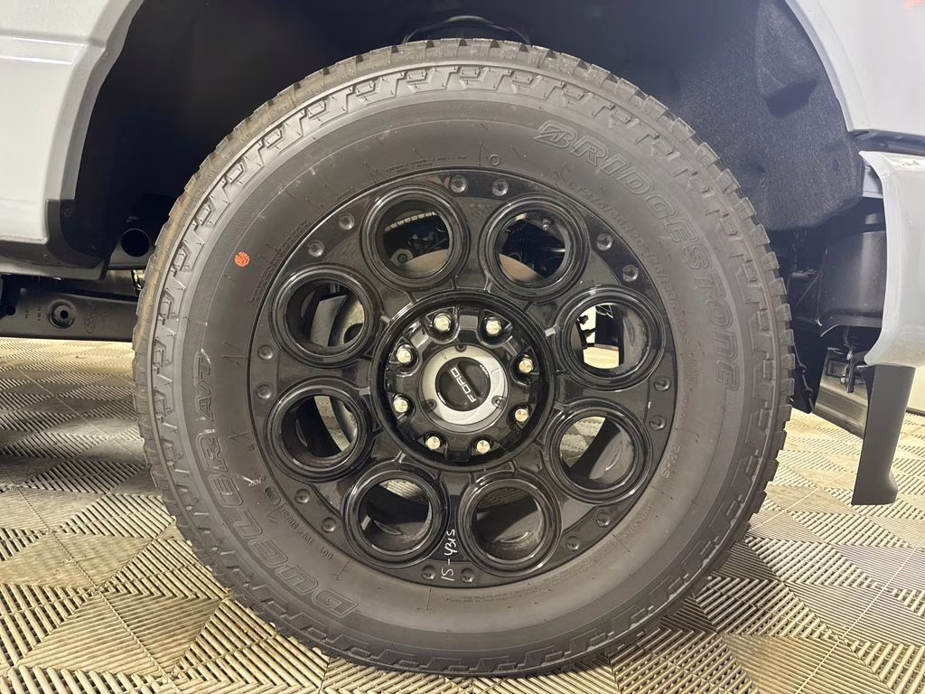 2026 Glacier Gray Metallic Tri-Coat Ford Super Duty F-250 SRW Lariat 4X4 Truck