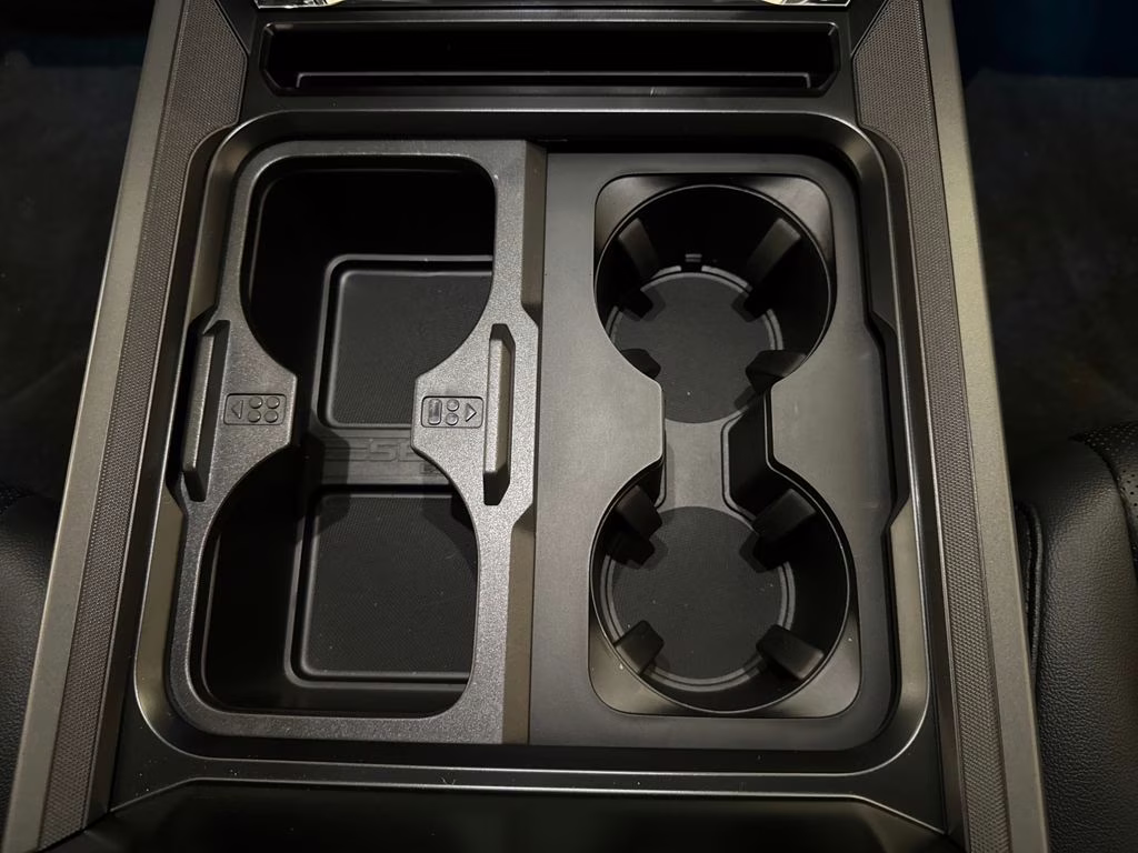 2026 Star White Metallic Tri-Coat Ford Super Duty F-250 SRW Lariat 4X4 Truck