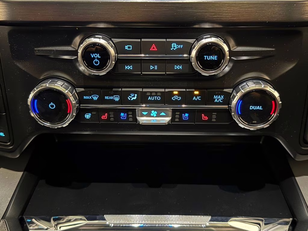 2026 Agate Black Metallic Ford Super Duty F-250 SRW Lariat 4X4 Truck