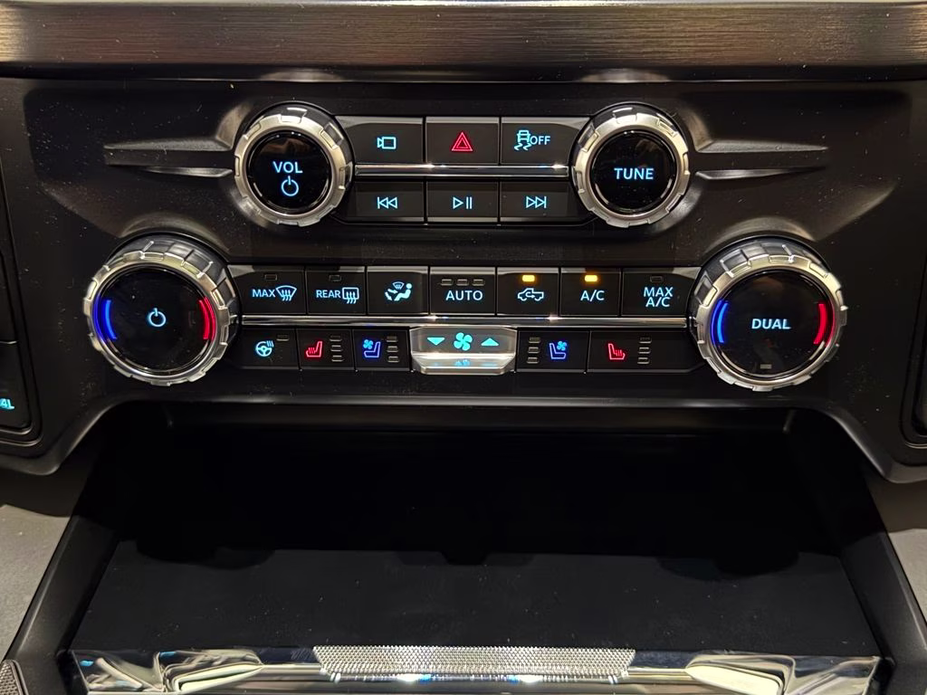 2026 Agate Black Metallic Ford Super Duty F-250 SRW Lariat 4X4 Truck