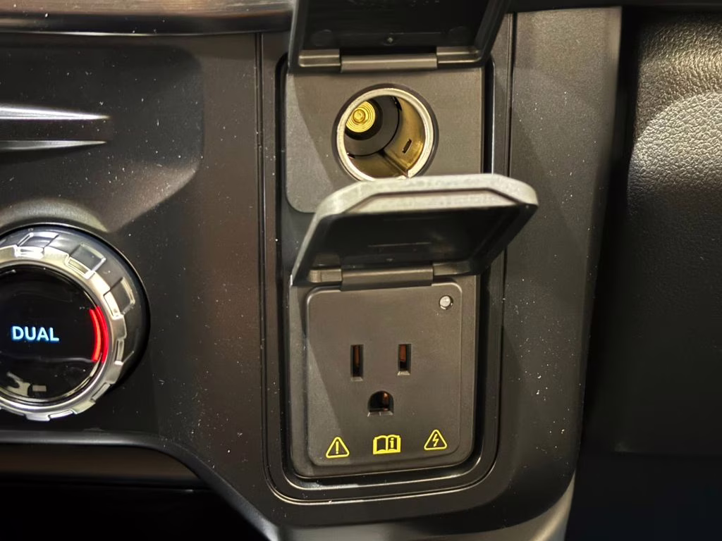 2026 Agate Black Metallic Ford Super Duty F-250 SRW Lariat 4X4 Truck