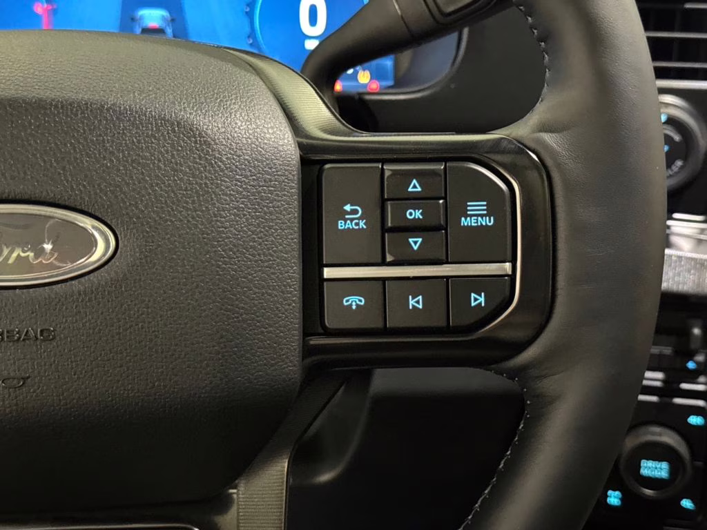 2026 Star White Metallic Tri-Coat Ford Super Duty F-350 SRW Platinum 4X4 Truck