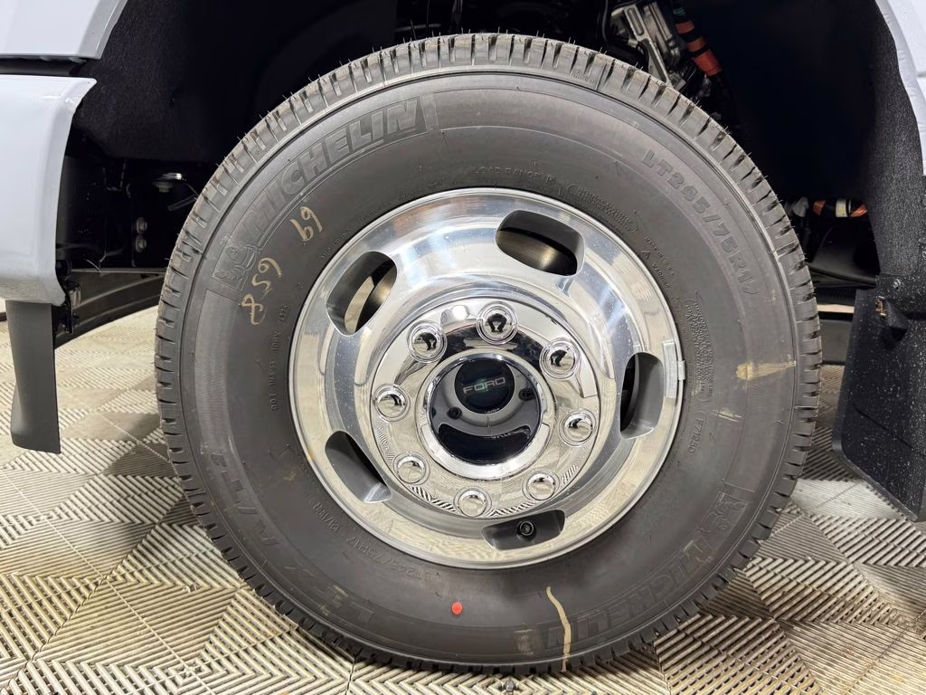 2026 Glacier Gray Metallic TriCoat Ford Super Duty F-350 DRW Platinum 4X4 Truck