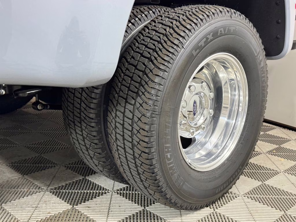 2026 Glacier Gray Metallic TriCoat Ford Super Duty F-350 DRW Platinum 4X4 Truck