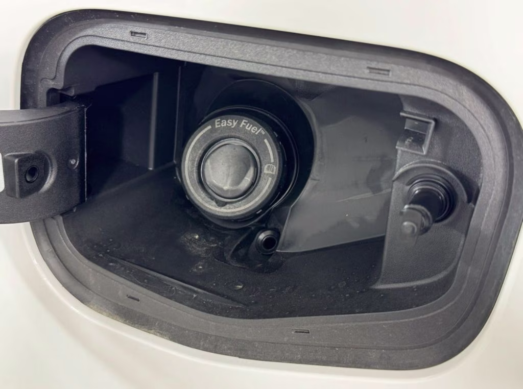 2025 Oxford White Ford Ranger XLT RWD Truck