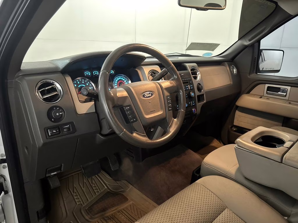 2010 Oxford White Ford F-150 XLT 4X4 Truck