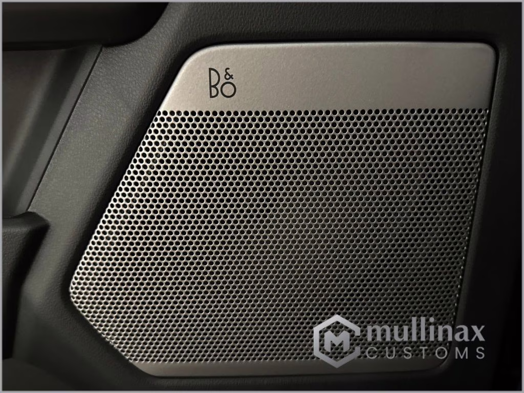 2025 Agate Black Metallic Ford F-150 Lariat 4X4 Truck