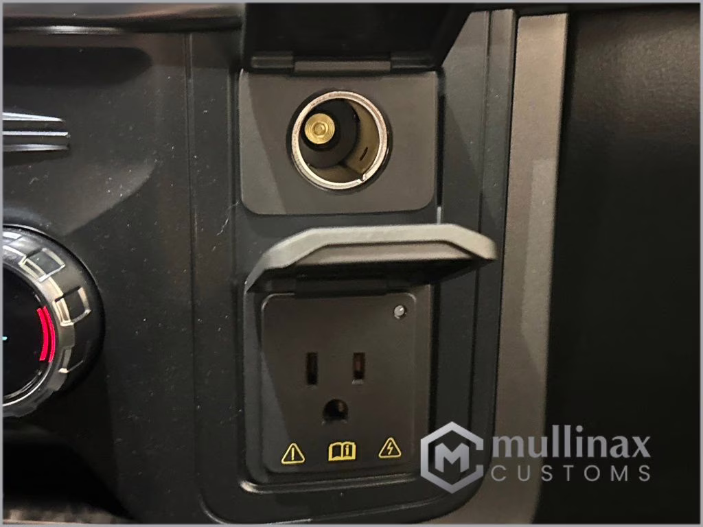 2025 Agate Black Metallic Ford F-150 Lariat 4X4 Truck