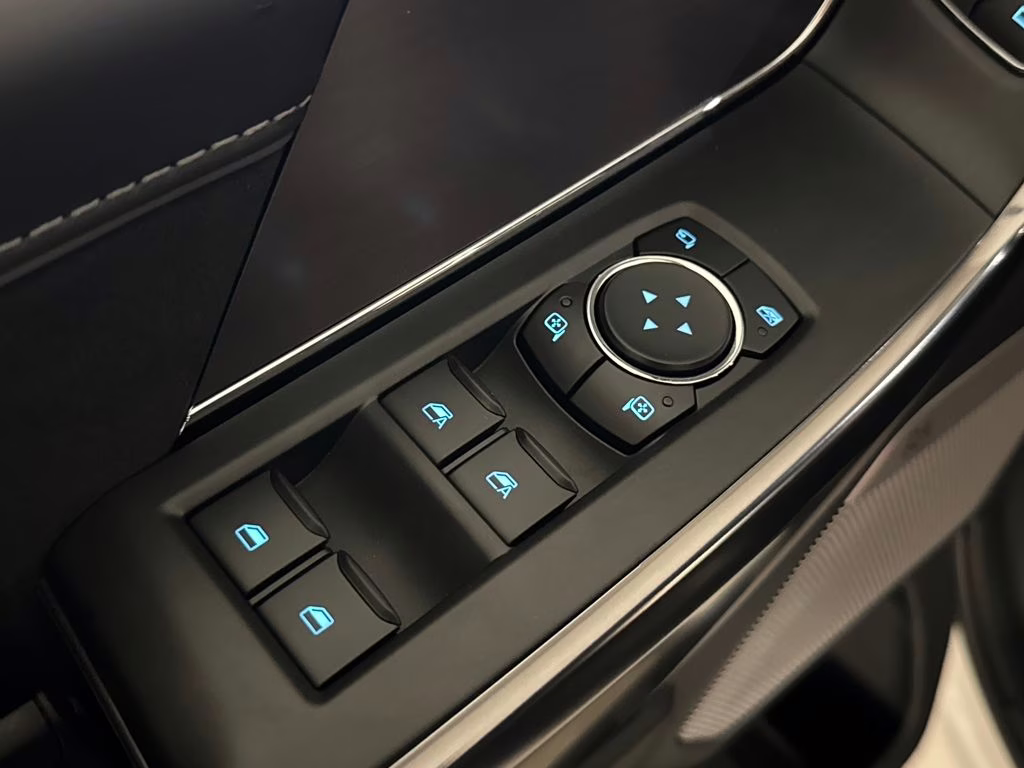 2026 Star White Metallic Tri-Coat Ford F-150 Platinum 4X4 Truck