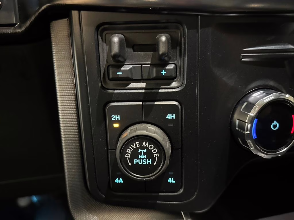 2025 Rapid Red Metallic Tinted Clearcoat Ford F-150 Platinum 4X4 Truck