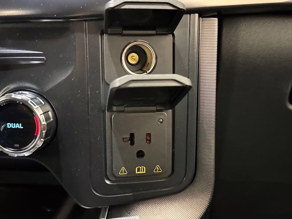 2026 Star White Metallic Tri-Coat Ford F-150 Platinum 4X4 Truck