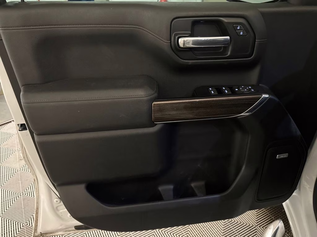 2019 Summit White Chevrolet Silverado 1500 RST 4X4 Truck