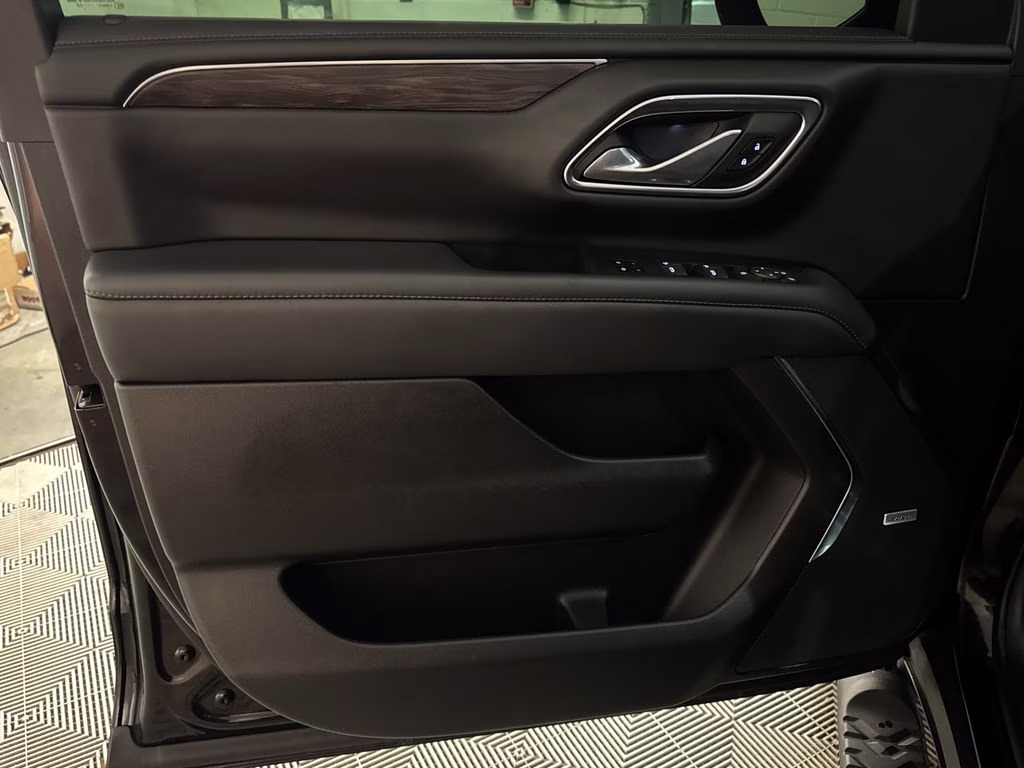 2022 Black Chevrolet Suburban Z71 4X4 SUV