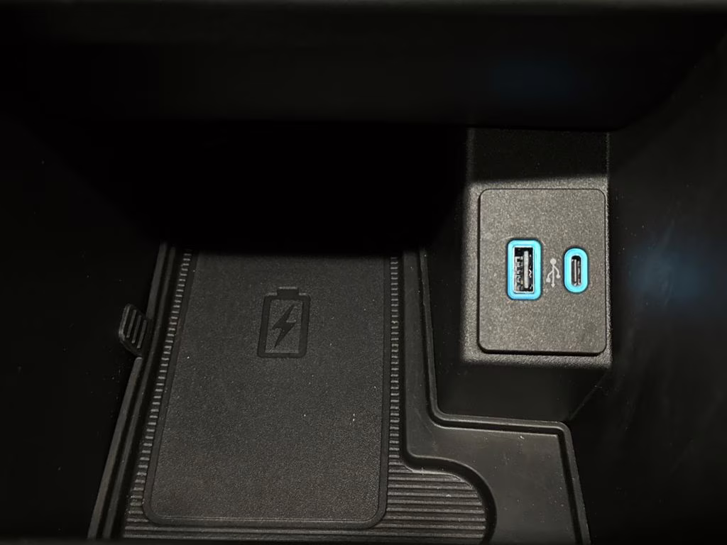 2024 Black Metallic Ford Edge SEL AWD SUV