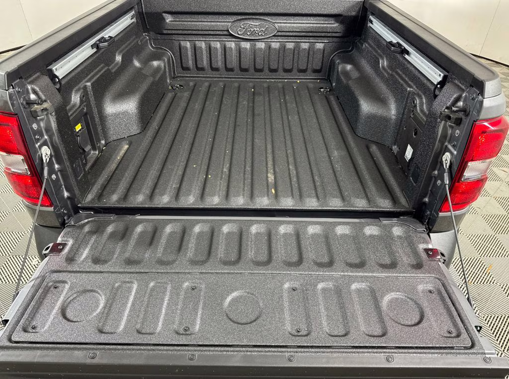 2025 Gray Metallic Ford Maverick Lariat AWD Truck