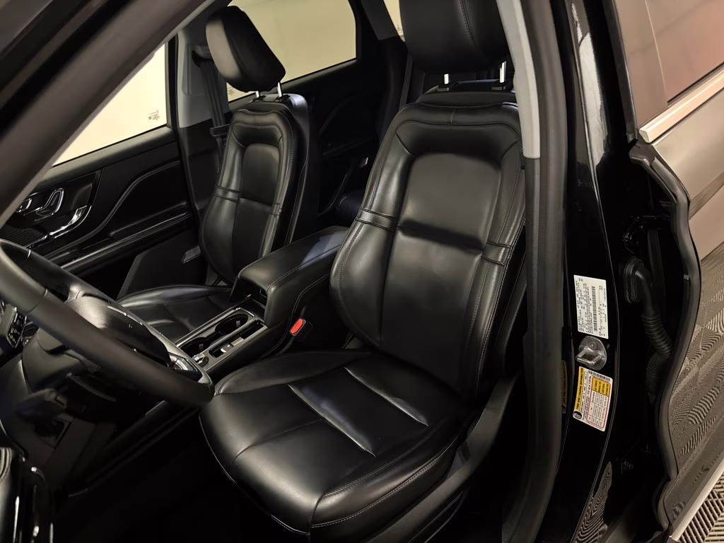 2022 Black Metallic Lincoln Corsair Standard FWD SUV