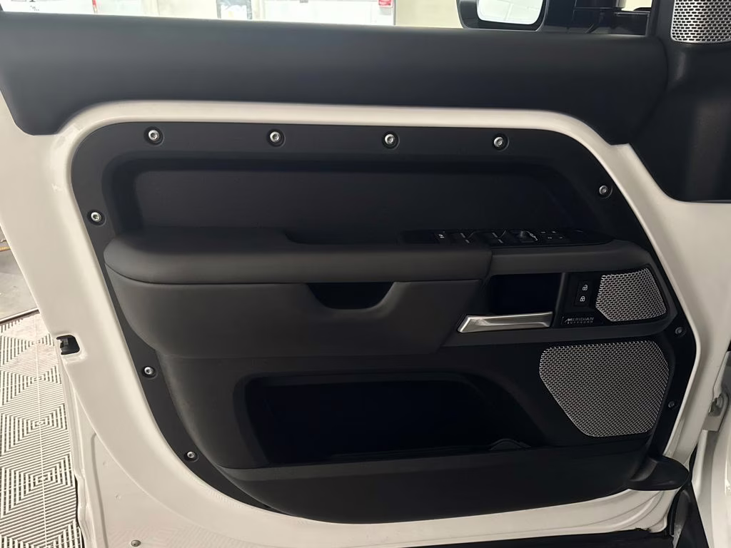 2024 Fuji White Land Rover Defender 130 X-Dynamic SE AWD SUV