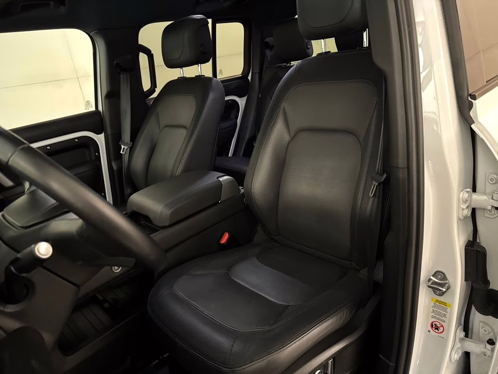2024 Fuji White Land Rover Defender 130 X-Dynamic SE AWD SUV
