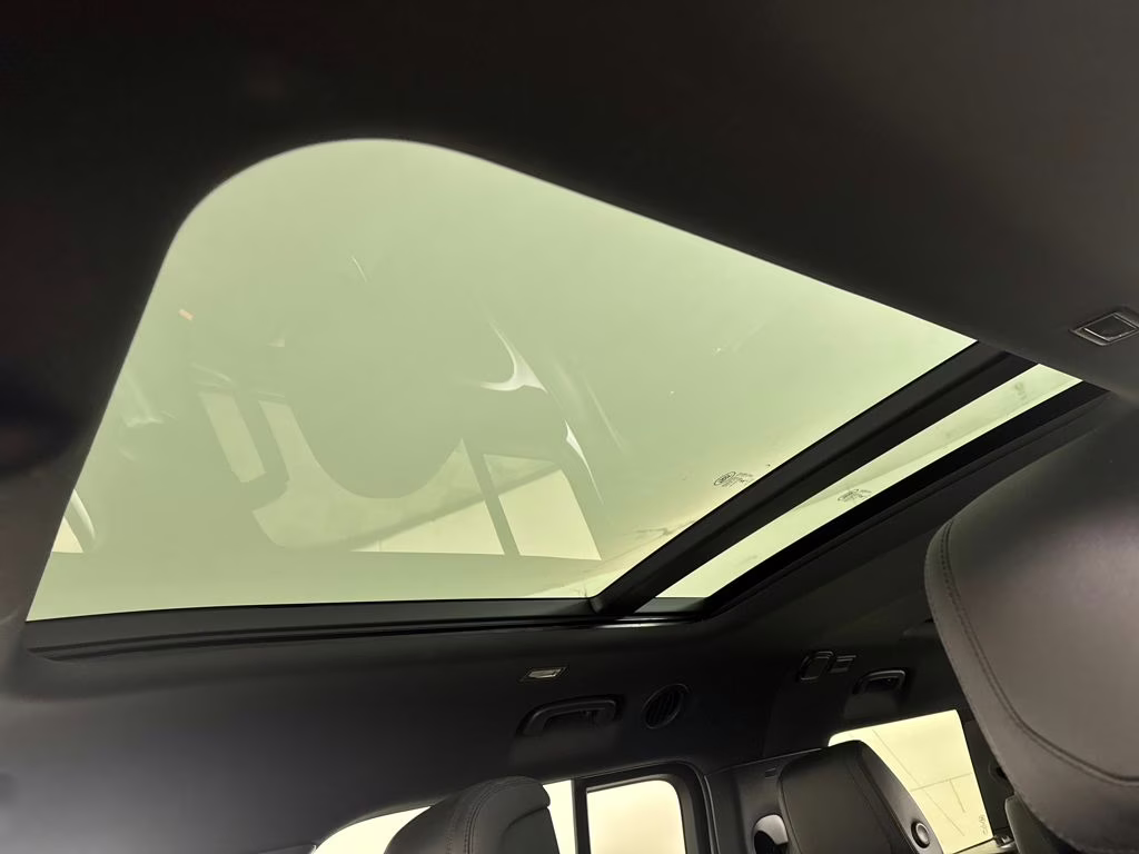 2024 Fuji White Land Rover Defender 130 X-Dynamic SE AWD SUV