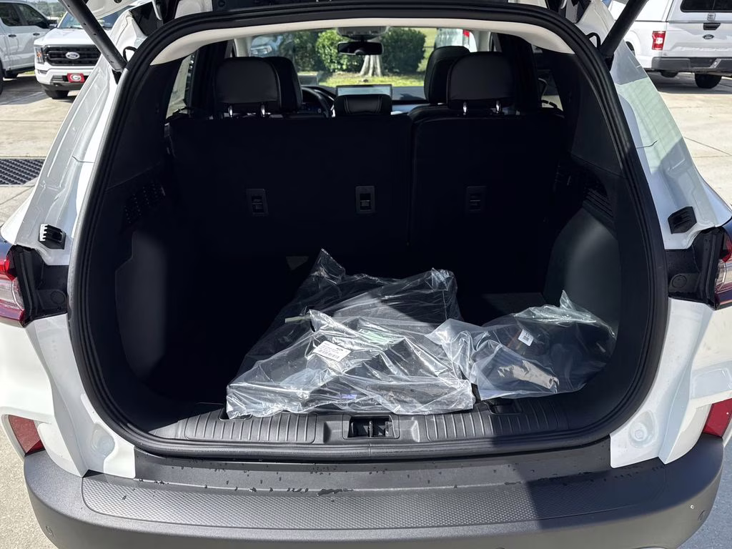 2025 White Metallic Ford Escape Plug-In Hybrid Base FWD SUV