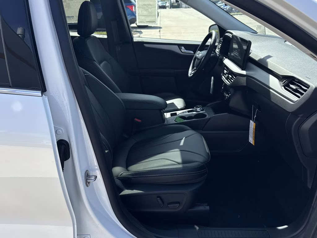 2025 White Metallic Ford Escape Plug-In Hybrid Base FWD SUV