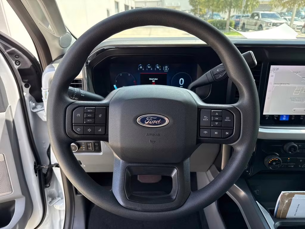 2025 Oxford White Ford Super Duty F-250 SRW XLT BLACKWIDOW 4X4 Truck