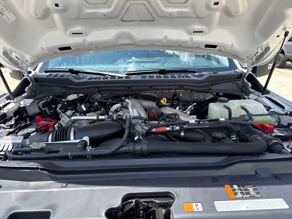 2025 Oxford White Ford Super Duty F-250 SRW XLT BLACKWIDOW 4X4 Truck