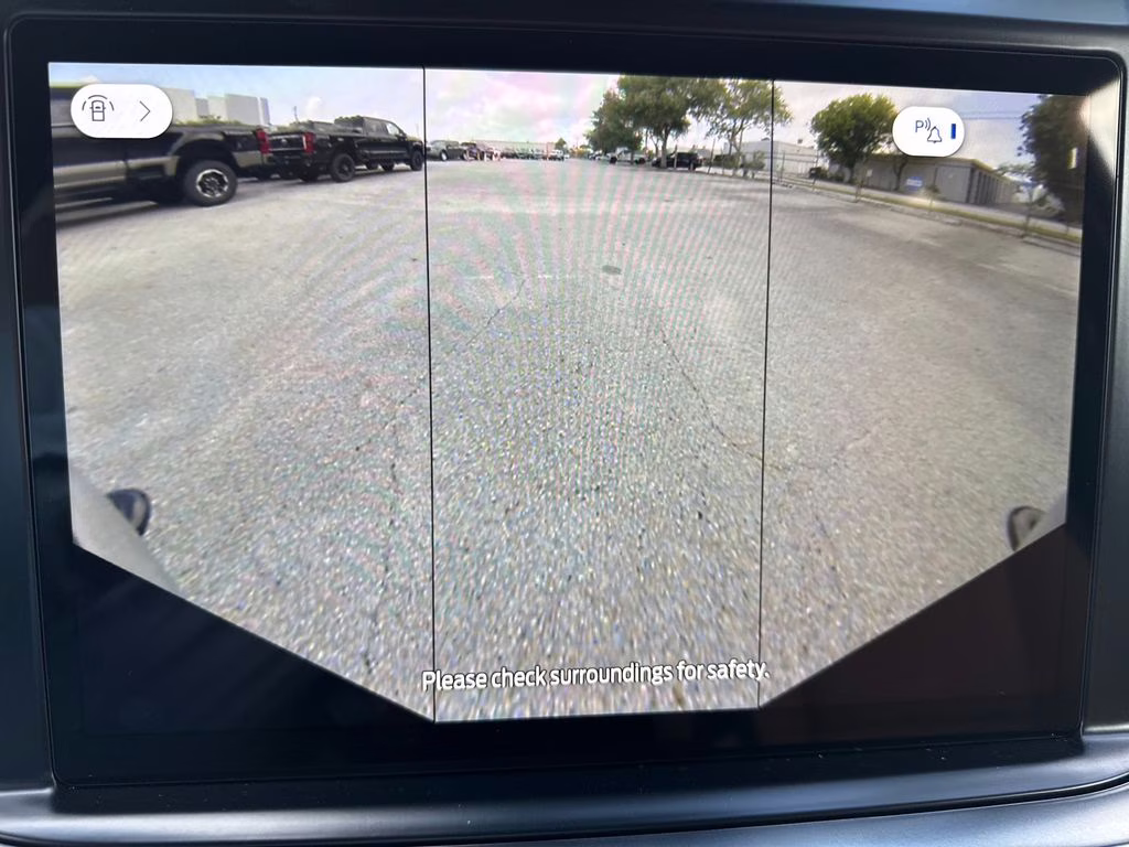 2026 Oxford White Ford Super Duty F-250 SRW Lariat 4X4 Truck