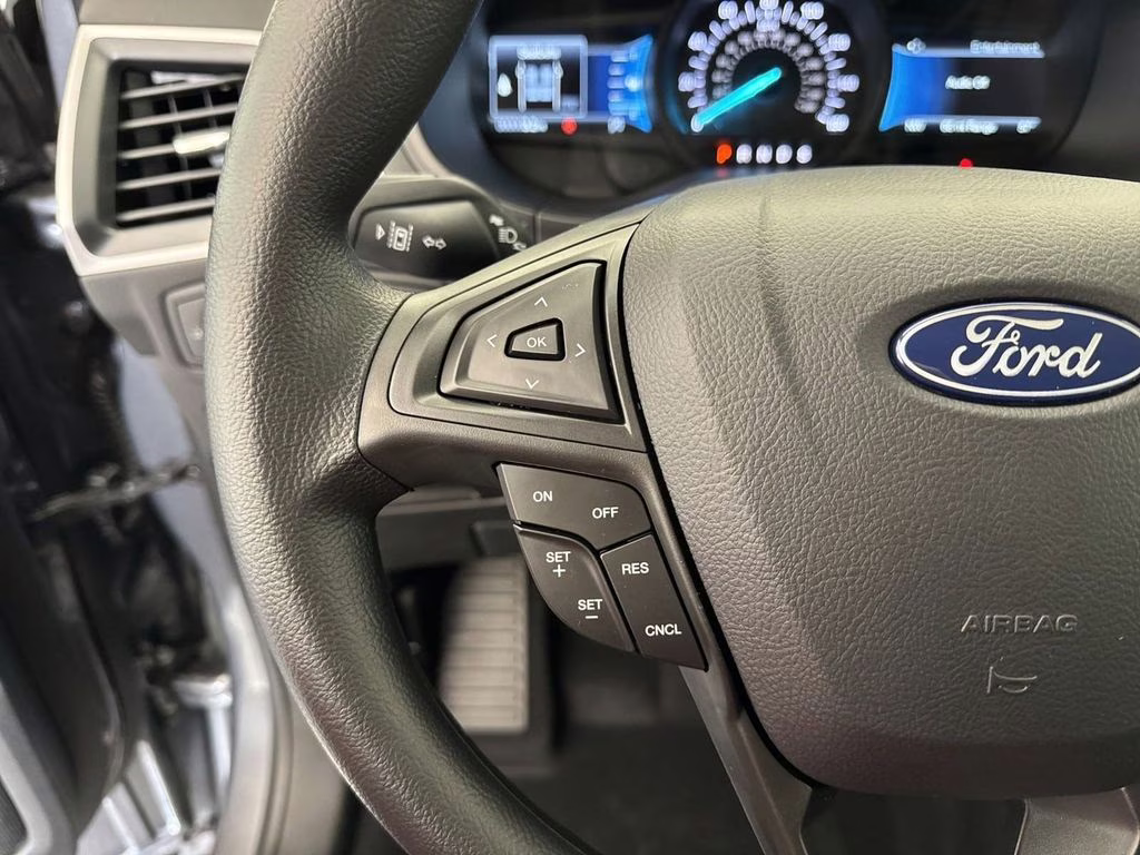 2024 Carbonized Gray Metallic Ford Edge SE AWD SUV