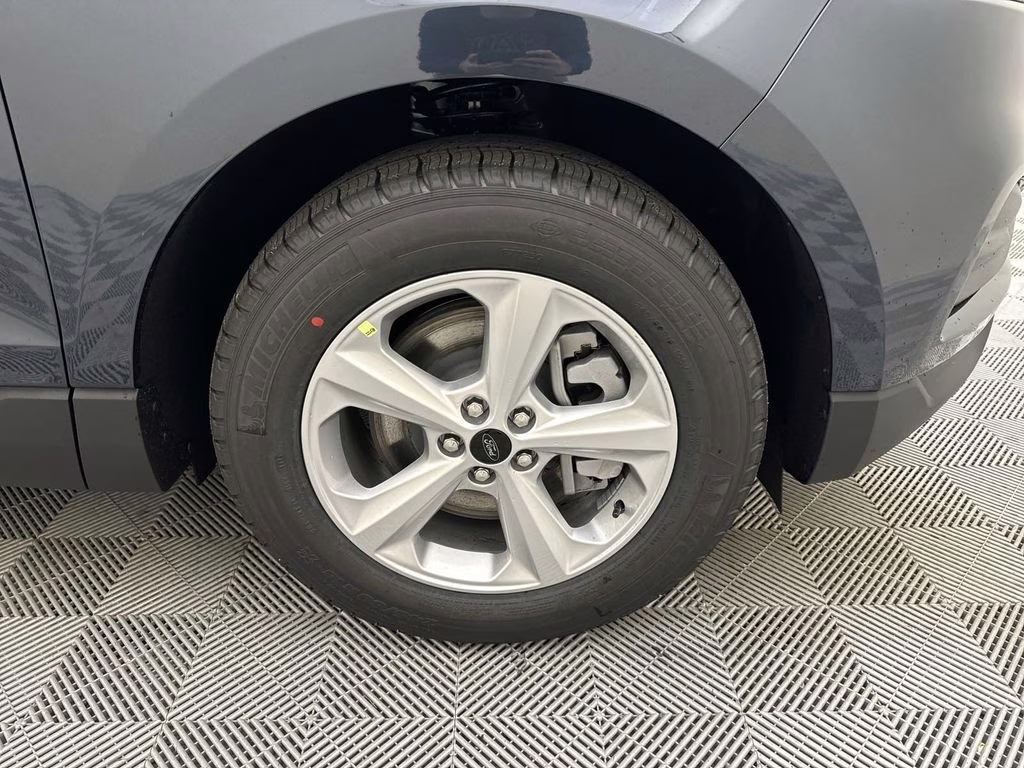 2024 Stone Blue Metallic Ford Edge SE AWD SUV