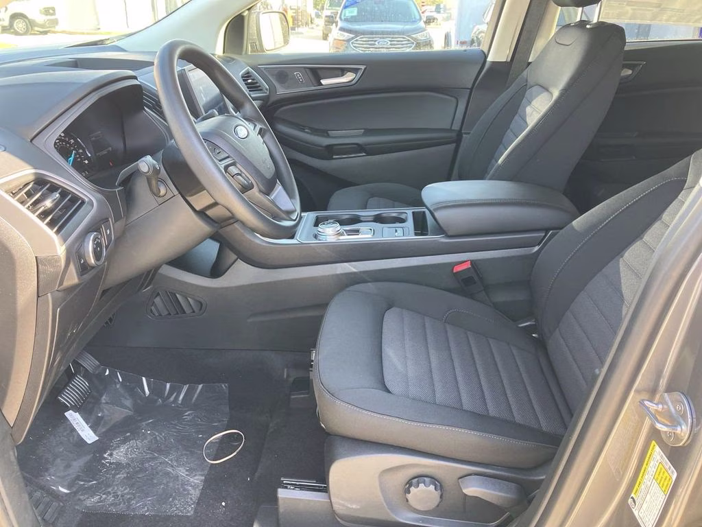 2024 Carbonized Gray Metallic Ford Edge SE AWD SUV