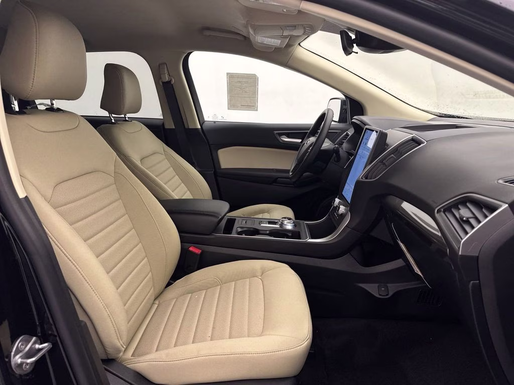 2024 Agate Black Metallic Ford Edge SE AWD SUV