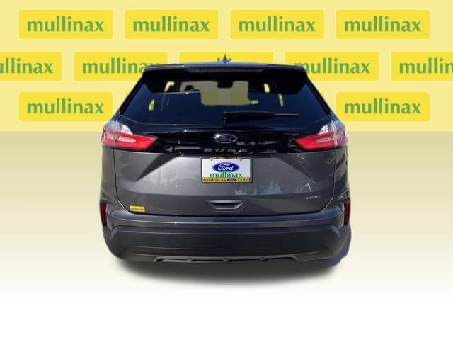2024 Carbonized Gray Metallic Ford Edge SE AWD SUV