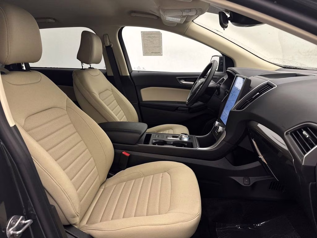 2024 Forged Green Metallic Ford Edge SE AWD SUV