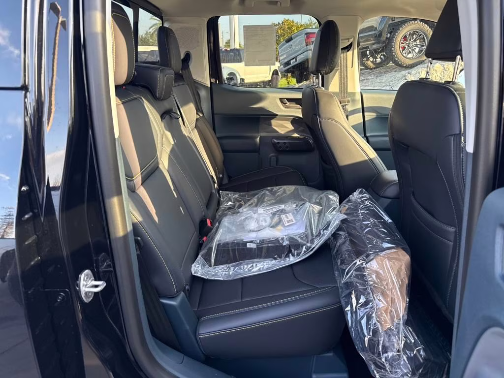 2025 Shadow Black Ford Maverick Lobo High AWD Truck